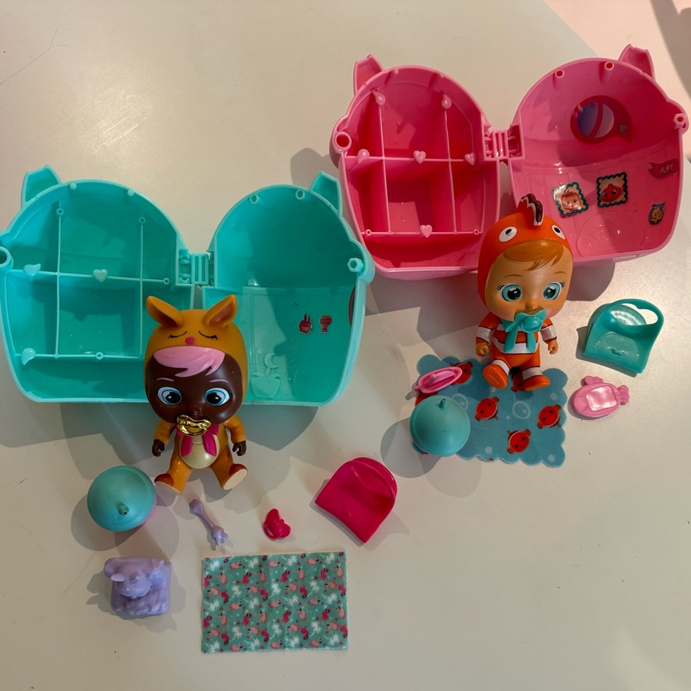 2 Cry Babies Magic Tears Bottle House Set of 2